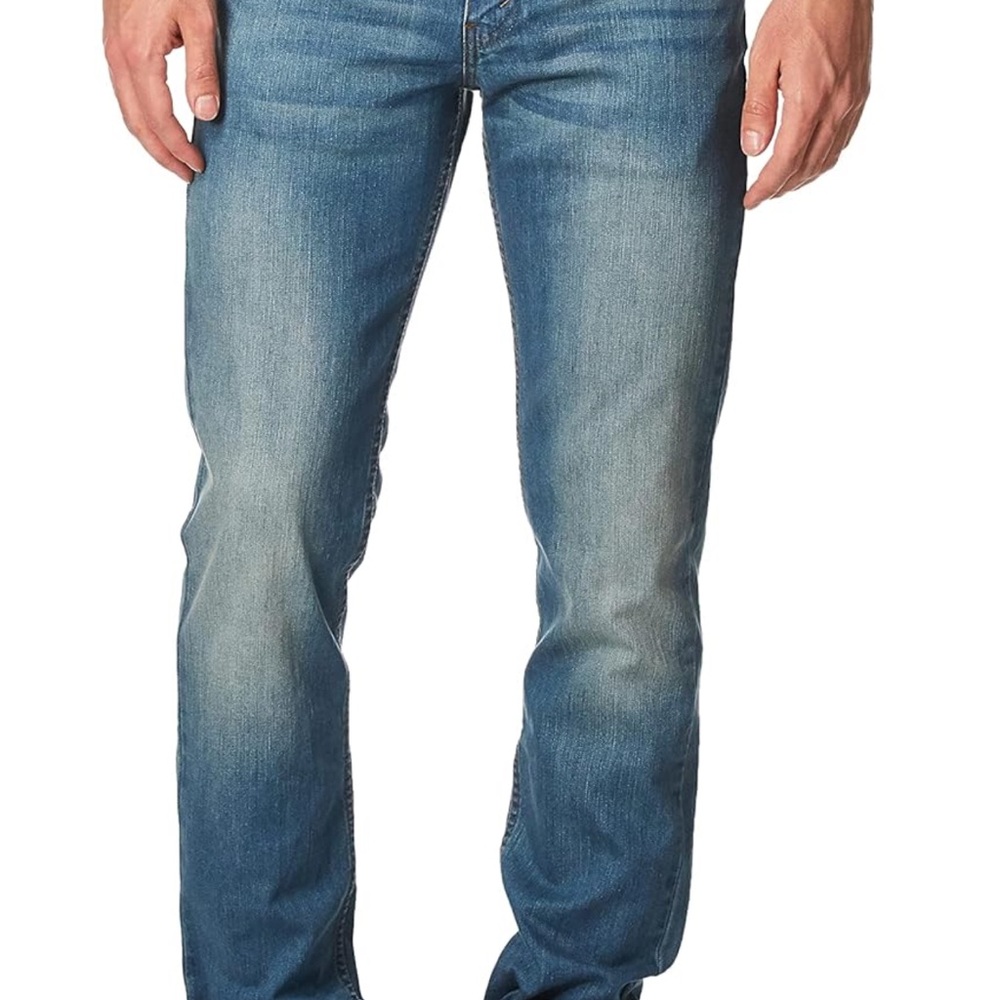 Levi's Blue Straight Jeans with Subtle Fading
